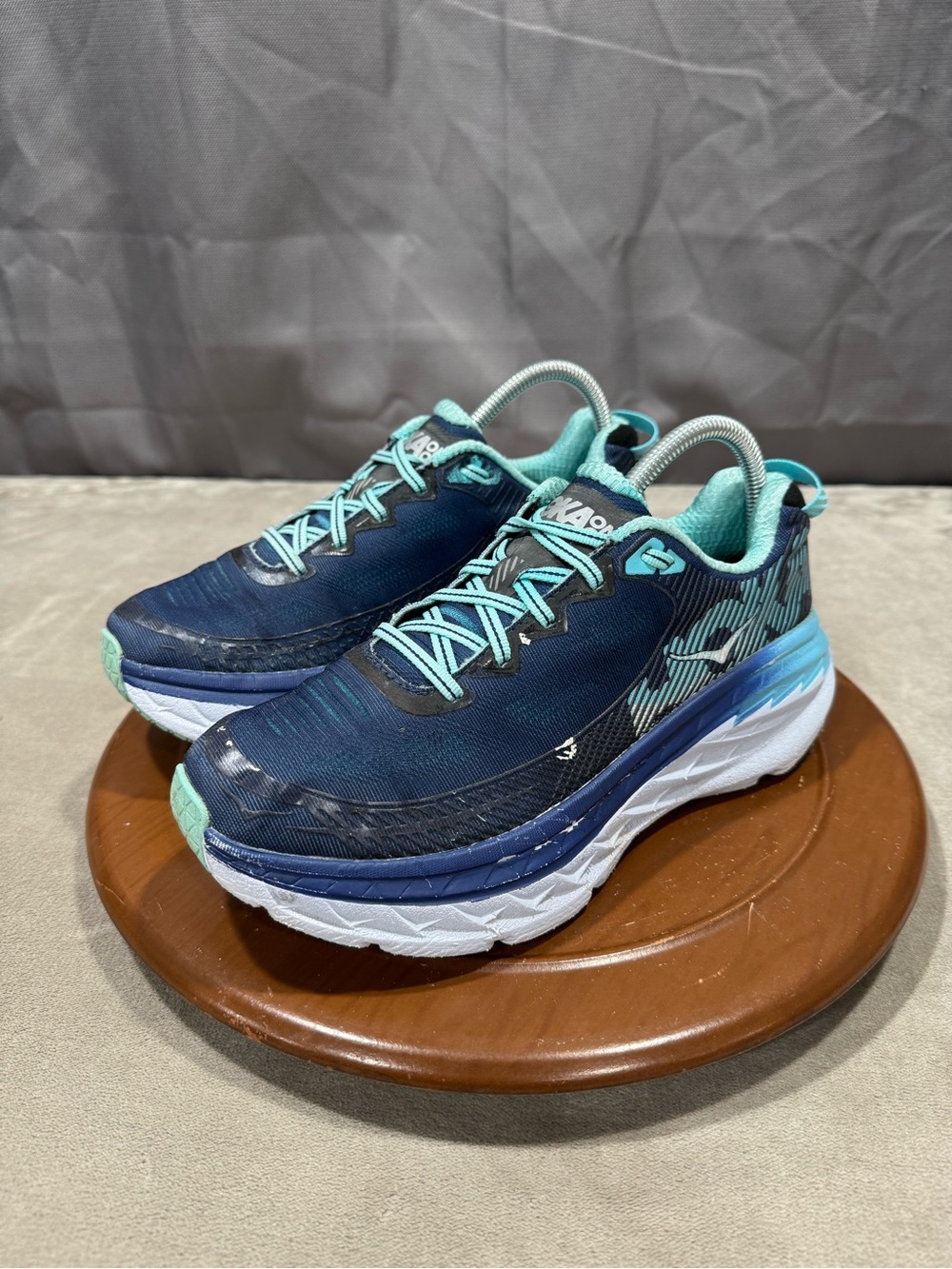 Hoka One One Women's Bondi 5 Sneakers